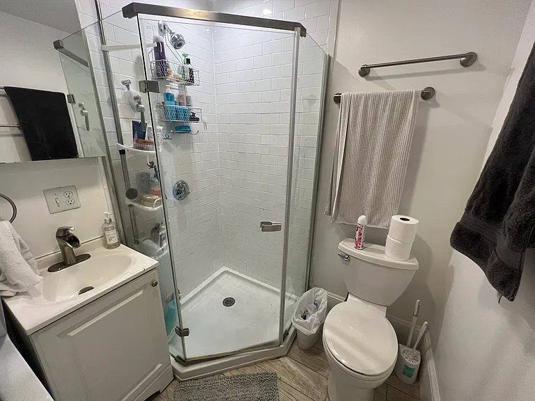 52 Lowell St #2 — Photo 15