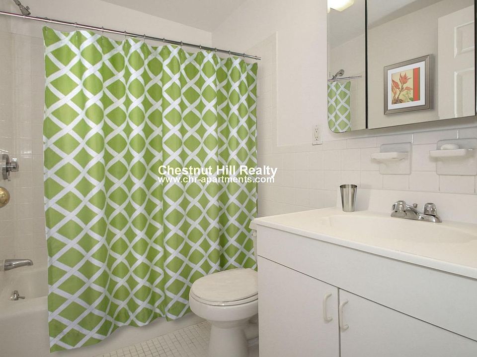 2nd image of 55 Langdon St APT 7R