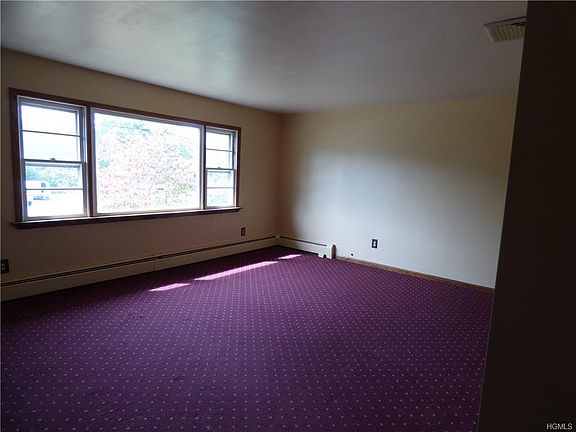 4th image of 51 Loch Lomond Ln