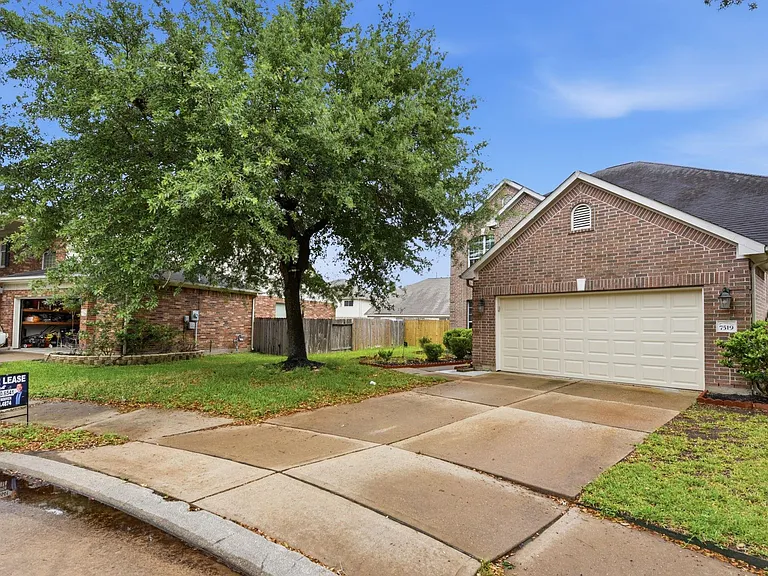 7519 Chathan Glen Ln — Photo 2