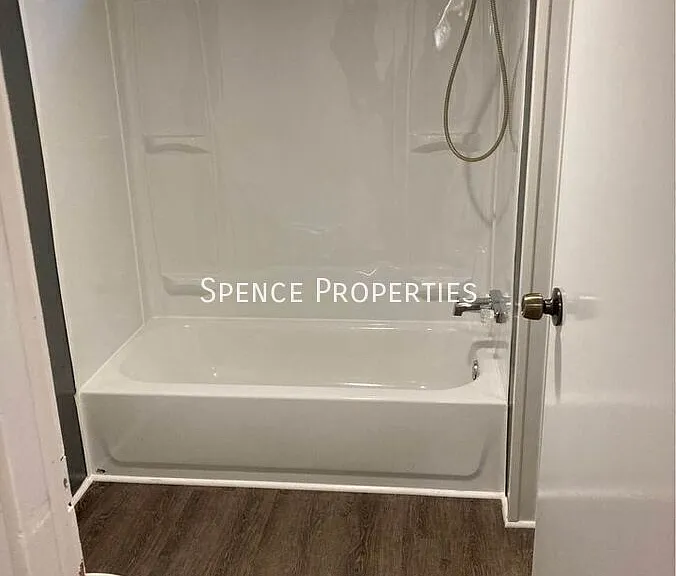 1726 Eagle Bay Ln — Photo 5
