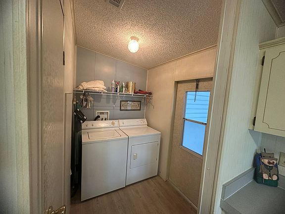 5th image of 1118 Caine St #1118C