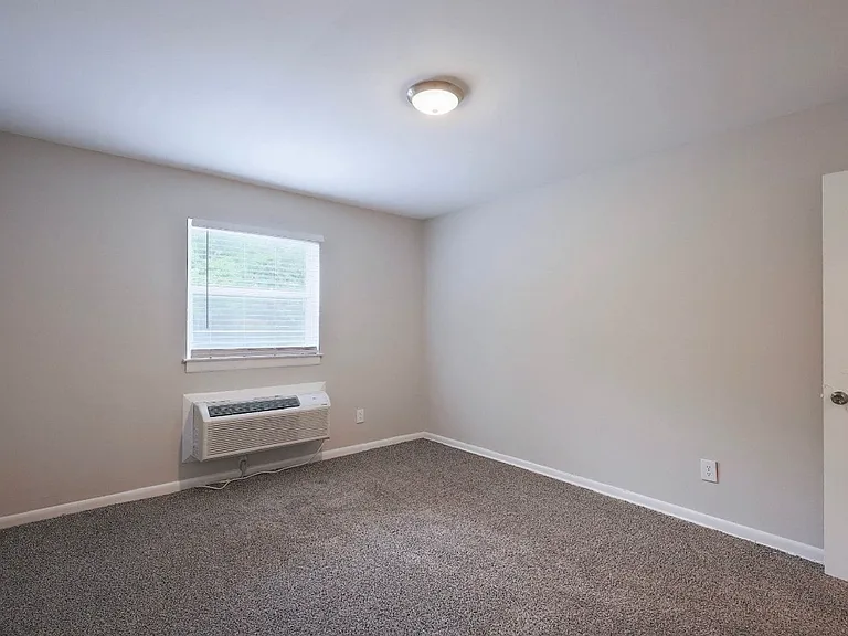 Modern Living in the Heart of Northlake — Photo 58