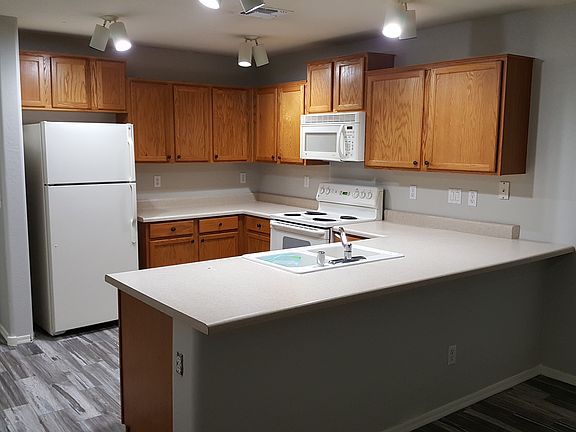 5th image of 11605 W Cinnabar Ave
