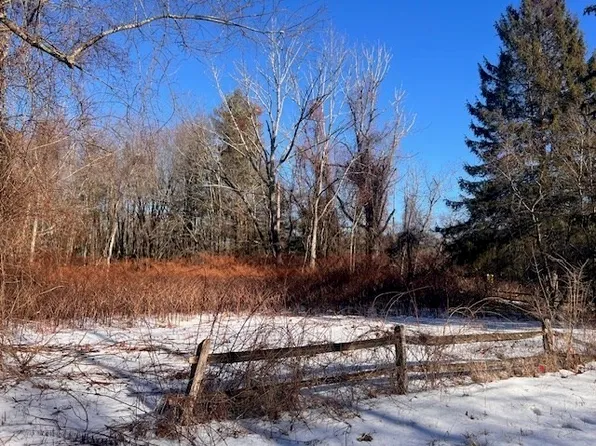 140-140V Beebe Rd, Monson, MA 01057