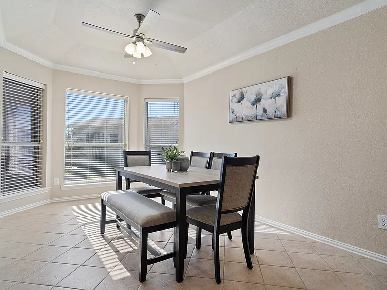 107 Loda Ct — Photo 9