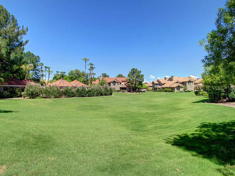 1633 E Lakeside Dr #143 — Photo 4