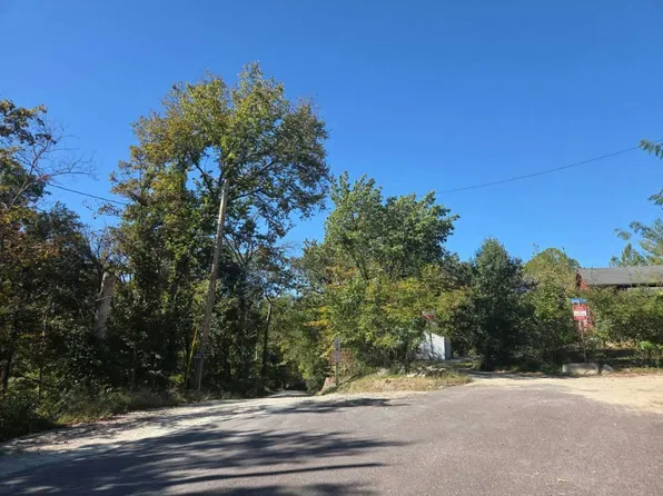 1863 Opeechee Beach Rd, Pacific, MO 63069