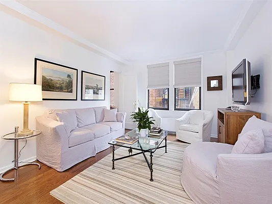 Sold by Sotheby's International Realty | media 1
