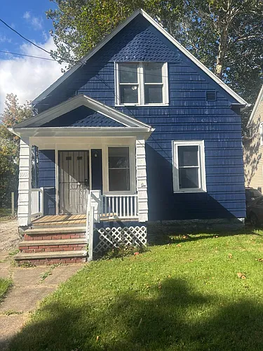 4002 E 55th St Photo 1