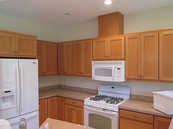 2nd image of 660 SE Ball Blvd