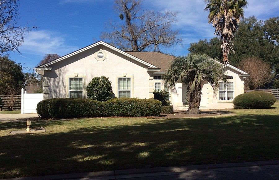 1st image of 149 Stately Oaks Cir