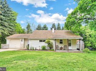 2004 Winding Rd, York, PA 17408