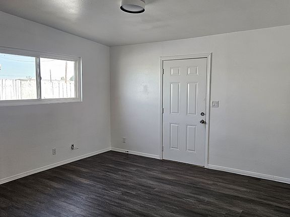 4th image of 11923 Roberta Ave #1