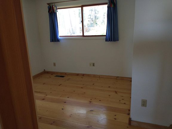 Kids bedroom or office