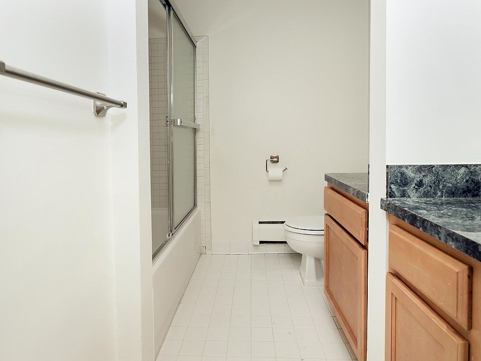 2425 Torquay Ave Apt 204, photo 16