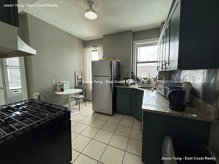 17 Highgate St #8 — Photo 15