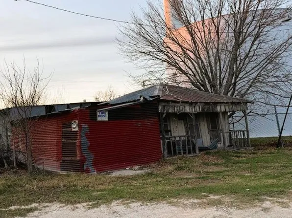 431 SW Front St, Bartlett, TX 76511