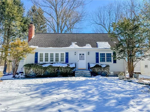 24 Alfred Drive, Poughkeepsie, NY 12603