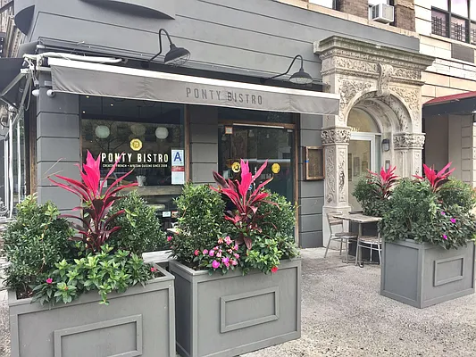 Rented by Uptown Flats LLC | media 28