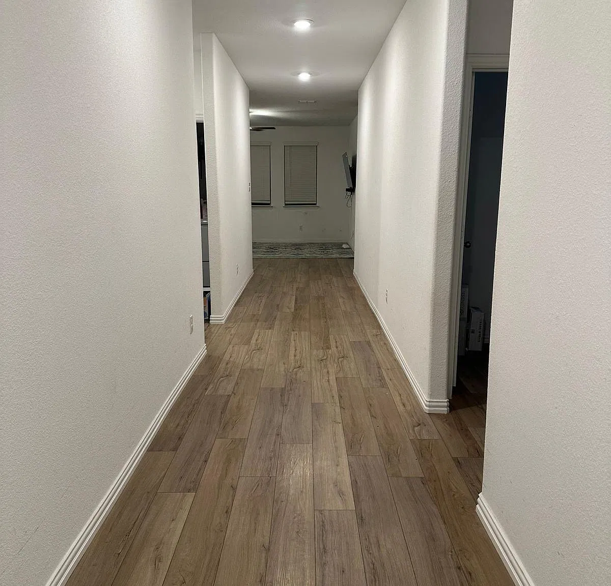 4 bed, 2.0 bath, 1838 sqft, $2,450 — Photo 2