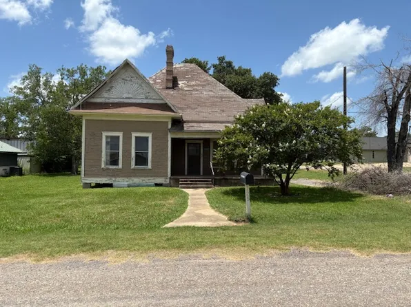 125 N 3rd St NE, Normangee, TX 77871