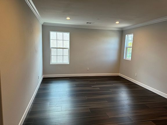 4th image of 30182 Redding Ave