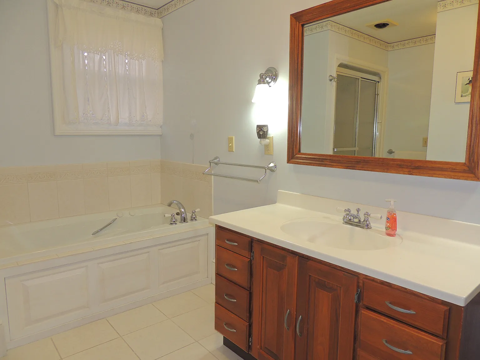 21 Maple Ave photo 1