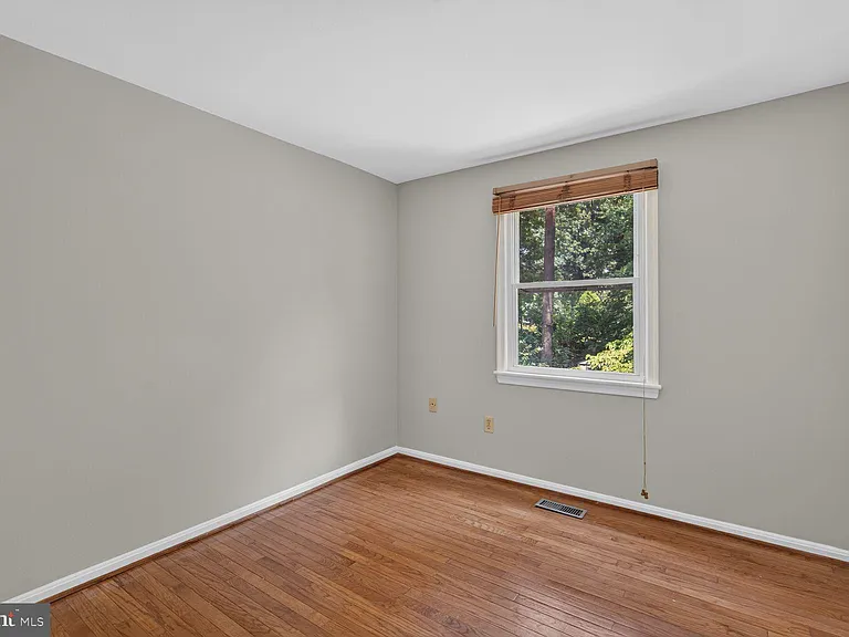 8228 Goldstream Ct — Photo 22