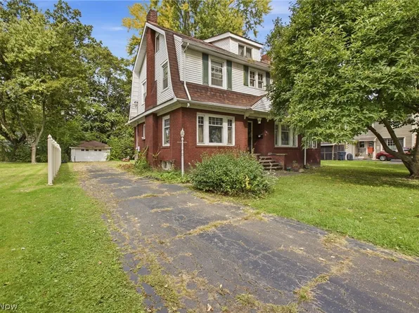1334 Beechcrest St NW, Warren, OH 44485