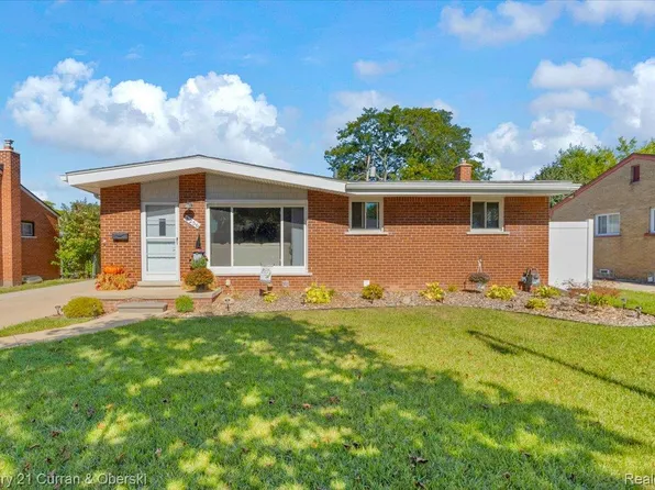 3256 Terry St, Trenton, MI 48183