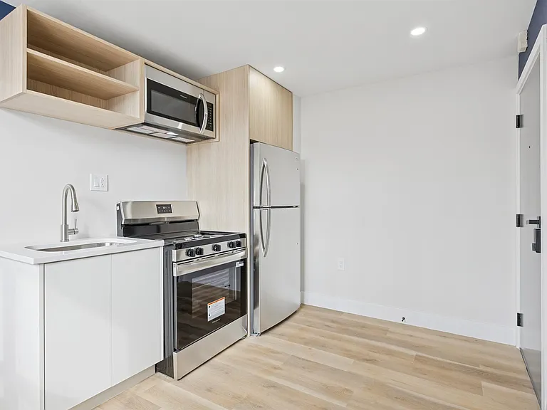 4522 Baker St #3 — Photo 5