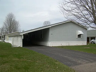 7298 Oak Brook Cir — exterior photo