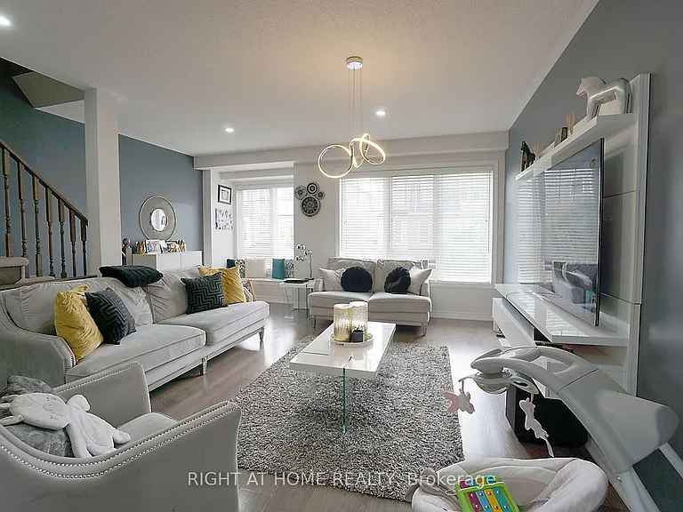 15 Magdalene Cres — Photo 19