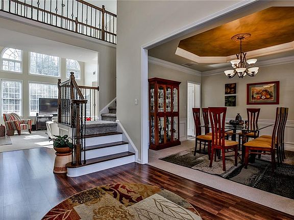 3rd image of 1051 Trailway Cir