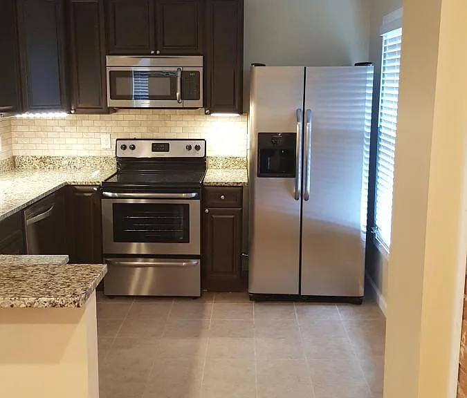 415 Eldridge Ave #2 — Photo 3