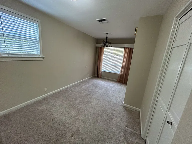 2821 Blue View St — Photo 9