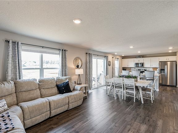 5th image of 1250 Meadow View Dr