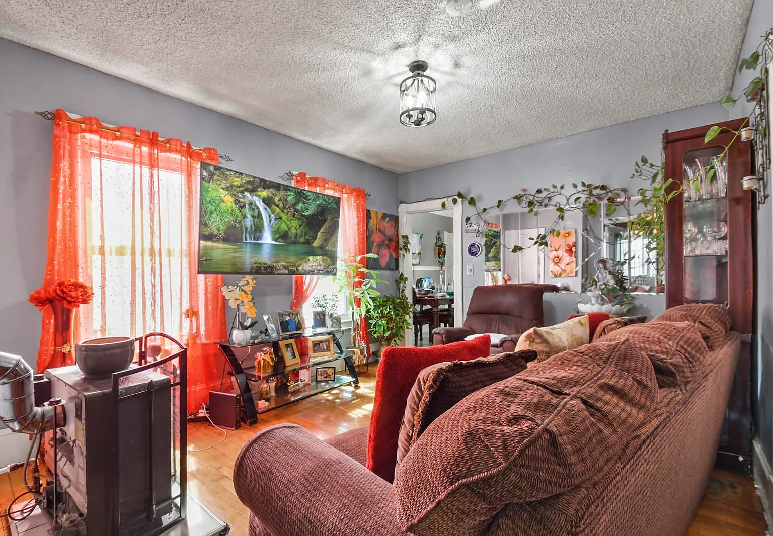 3 bed, 1350 sqft, $2,850 — Photo 1