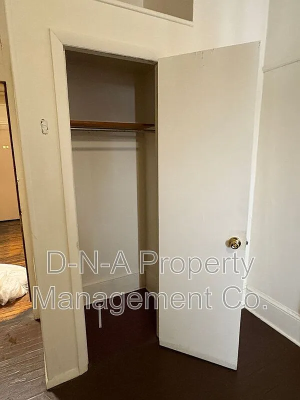Studio, $750 — Photo 4