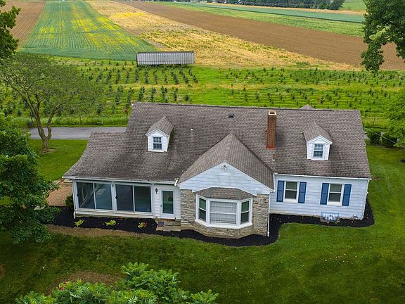 4th image of 145 Weaver Rd