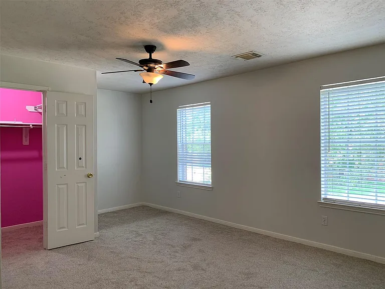 20703 Riviere Ln — Photo 31
