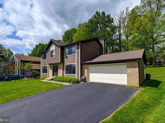 2nd image of 12206 Velvet Hill Dr