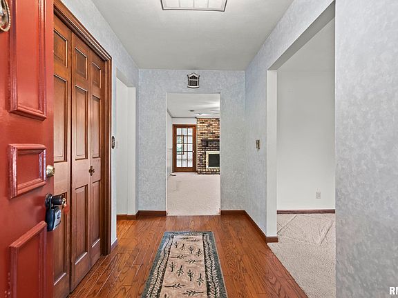 4th image of 53 Frontier Lake Dr