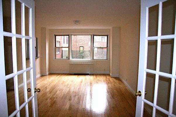 Rented by Michael K Namm Associates | media 18