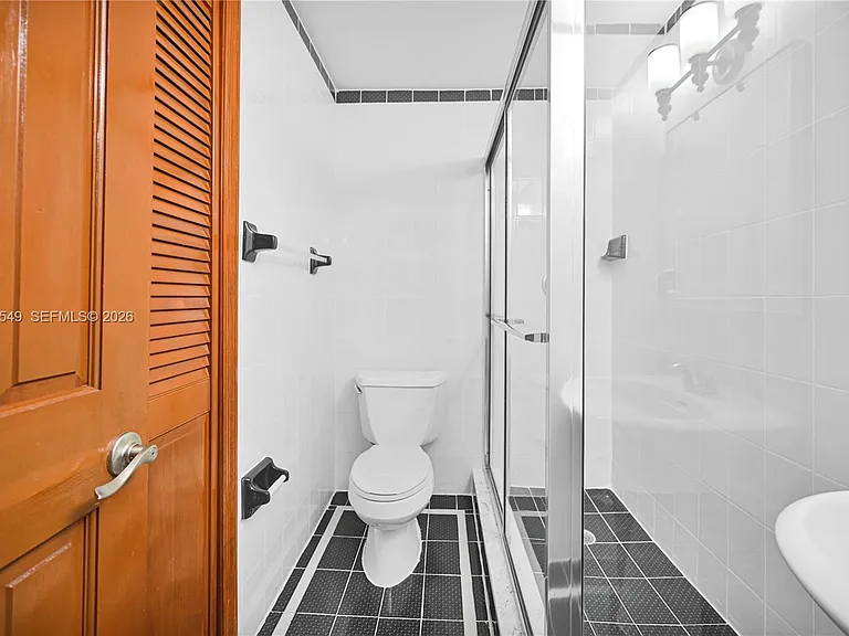 1067 SW 92nd Ave — Photo 47