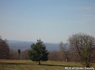 Circle Rd, Cragsmoor, NY 12420