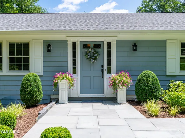 76 Comstock Hill Rd, New Canaan, CT 06840