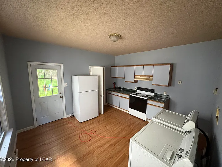52 Diamond Ave — Photo 5