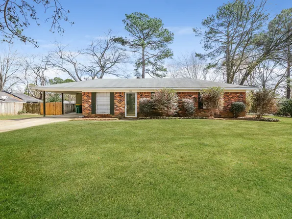 320 Southridge Dr, Ridgeland, MS 39157